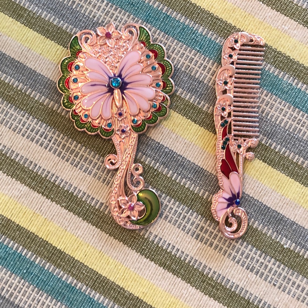 Vintage Inspired Rose Gold Peacock Handheld Mirror and Comb Set Re-Poshed